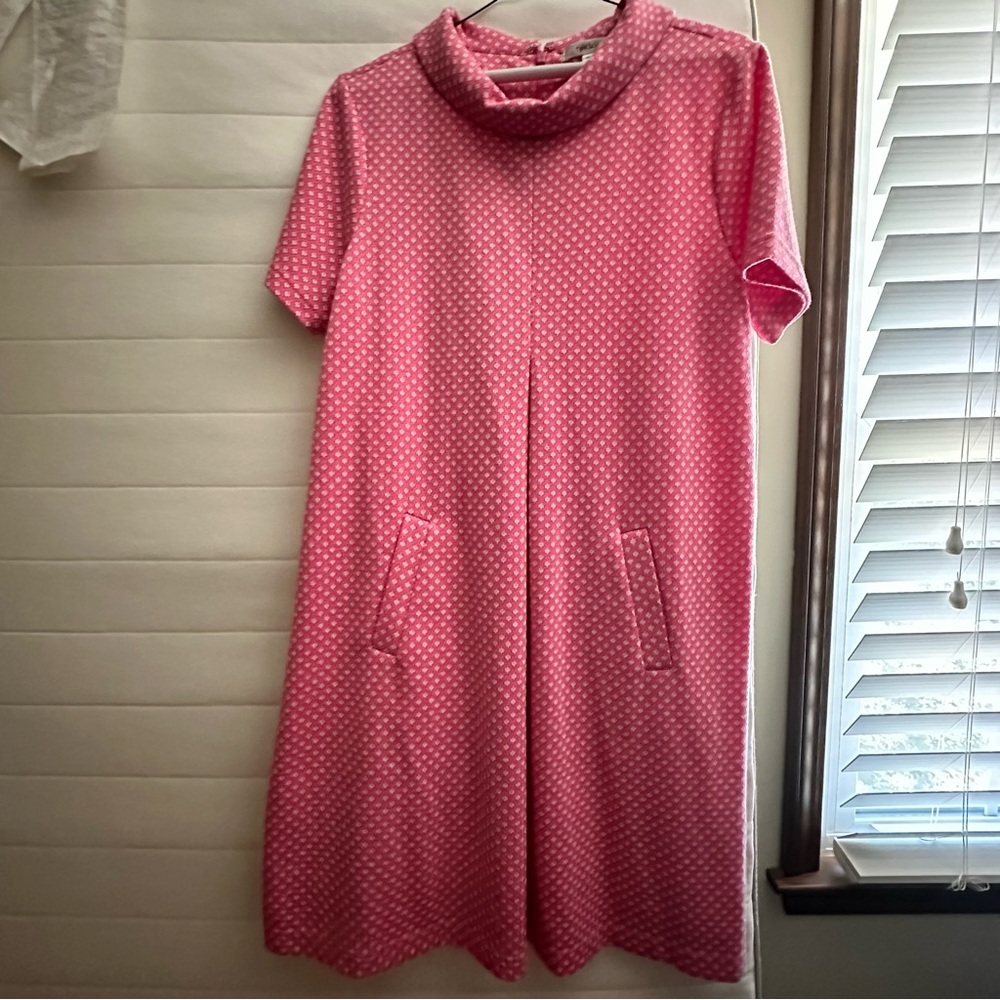 Adorable pink, madmen style dress, size medium- Tyler bow